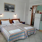 Palmyra Beachfront Apartment *